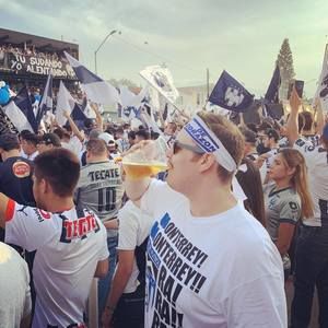 Meet your Posher, Derek